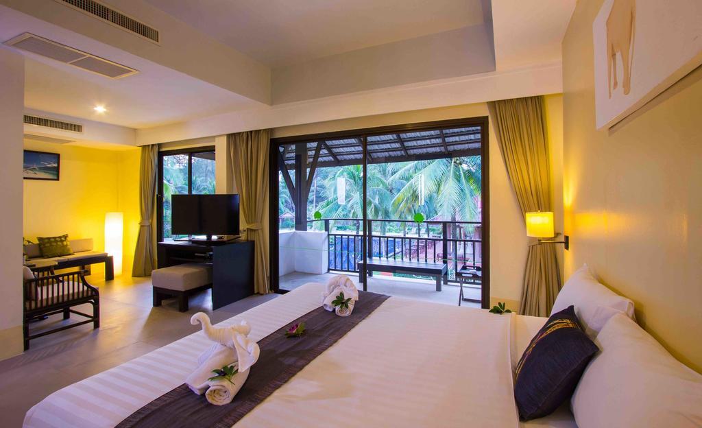 Palm Galleria Resort Khao Lak Exterior foto