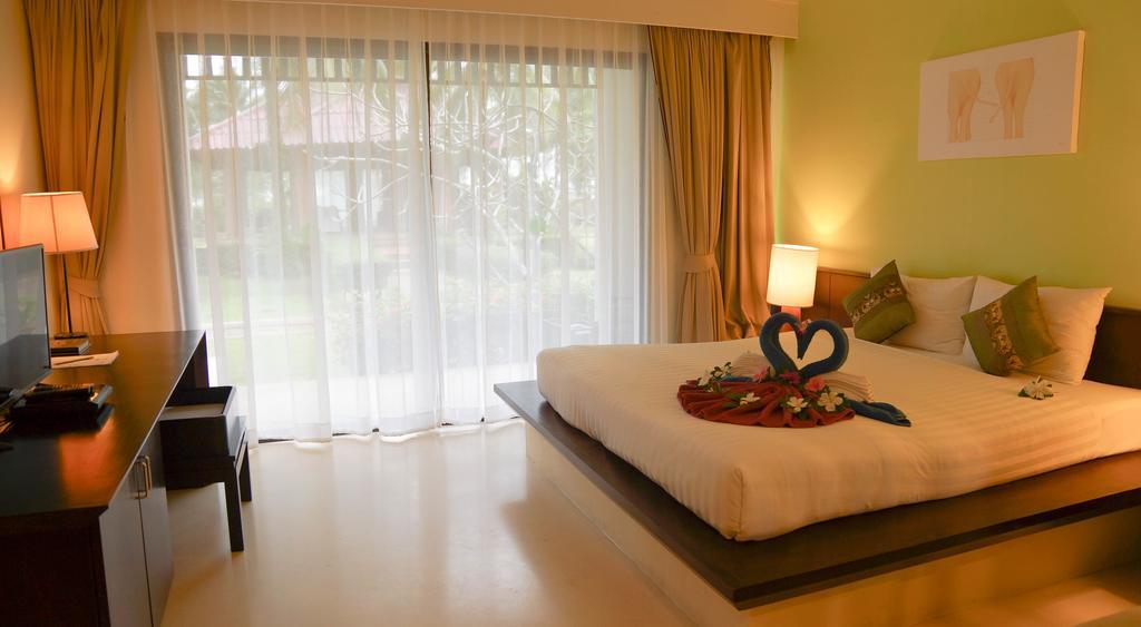 Palm Galleria Resort Khao Lak Exterior foto